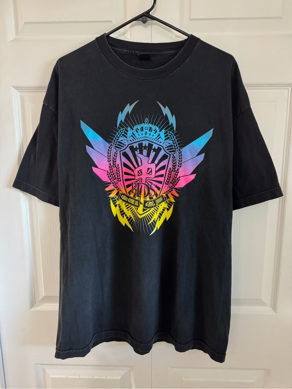 RDS Red Dragon Skate Rainbow Graphic T-Shirt XL Faded Black